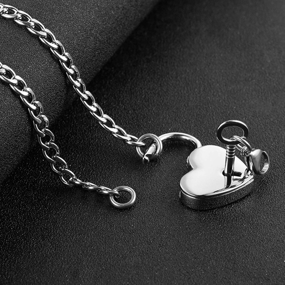 Heart Padlock Stainless Steel Necklace Unisex - Picture 3 of 3